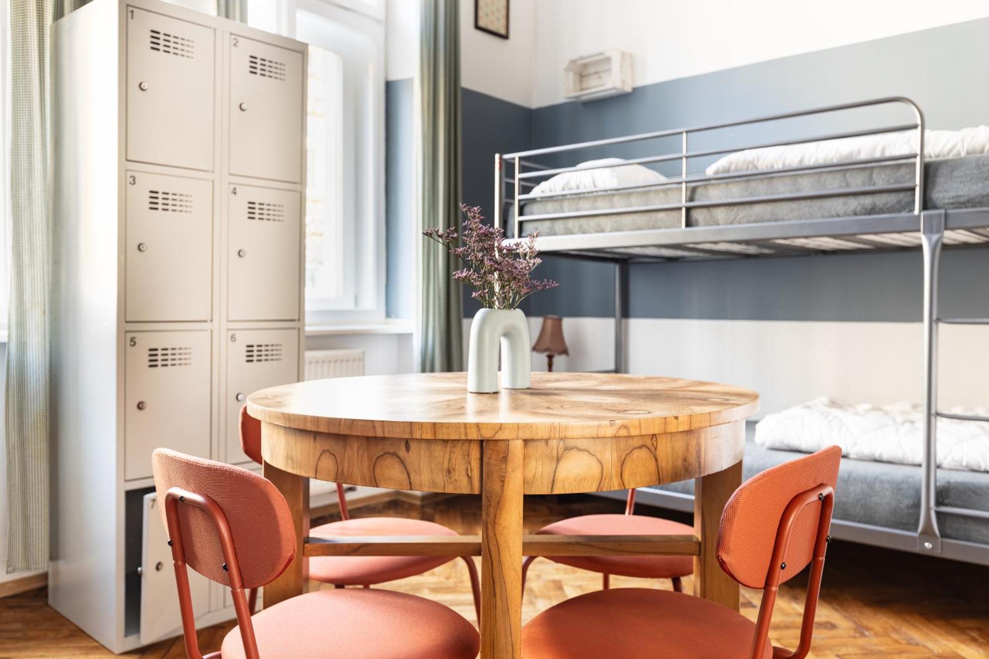 Das Hostel Краков Экстерьер фото