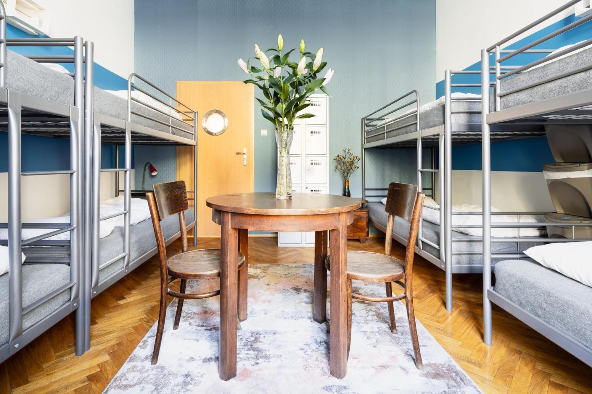 Das Hostel Краков Экстерьер фото