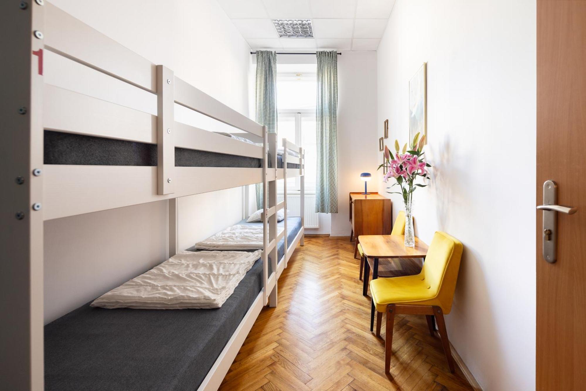 Das Hostel Краков Экстерьер фото